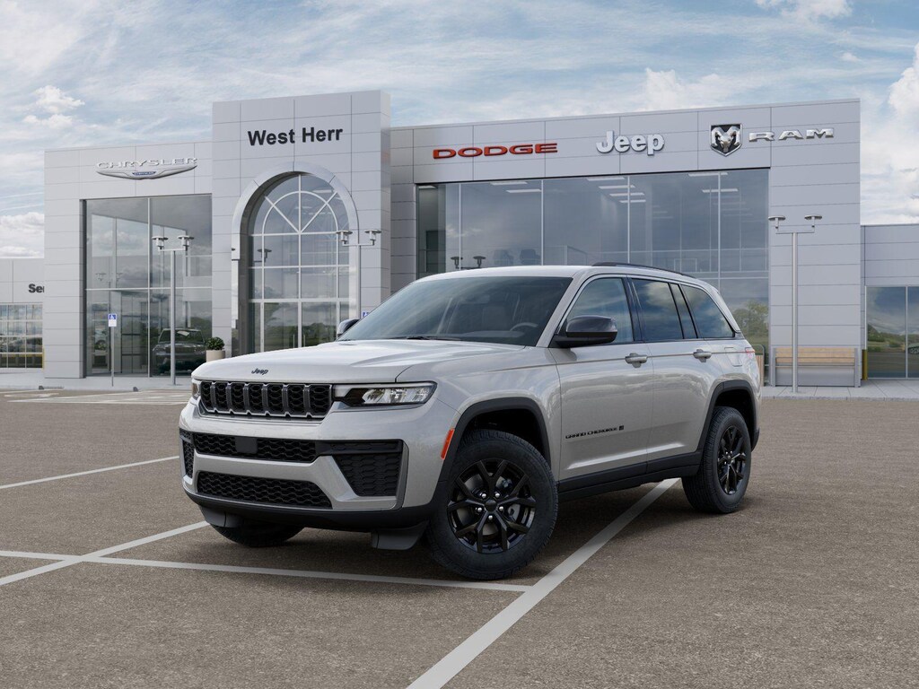Used 2026 Jeep Grand Cherokee Grand Cherokee Laredo Altitude SUV