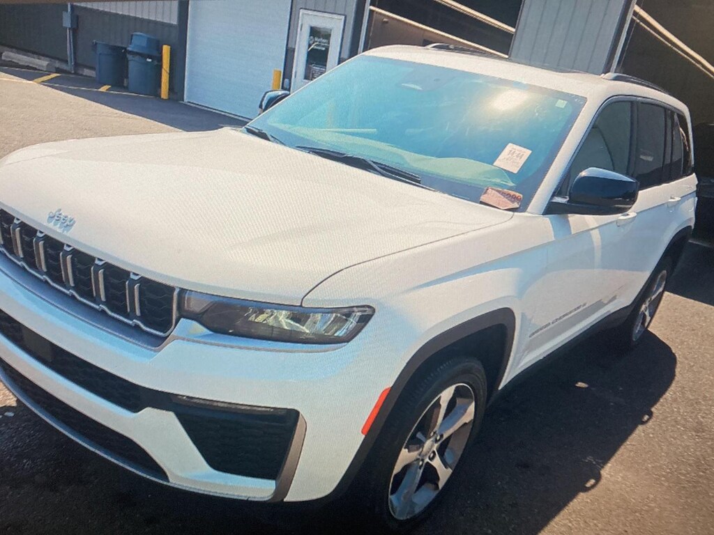 Used 2026 Jeep Grand Cherokee Limited SUV