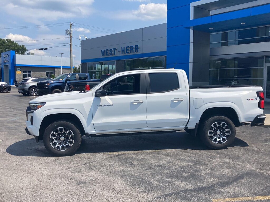 Used 2023 Chevrolet Colorado 4WD LT Truck