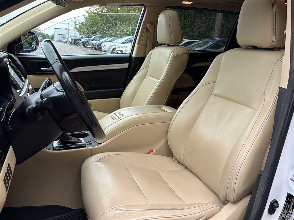 Used 2017 Toyota Highlander XLE SUV