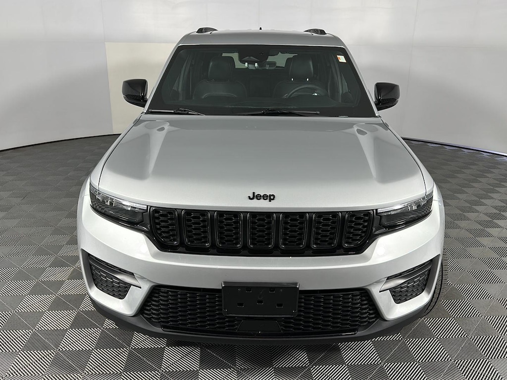 Used 2025 Jeep Grand Cherokee Altitude X SUV