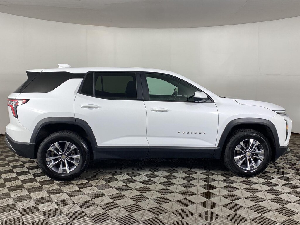 Used 2025 Chevrolet Equinox LT