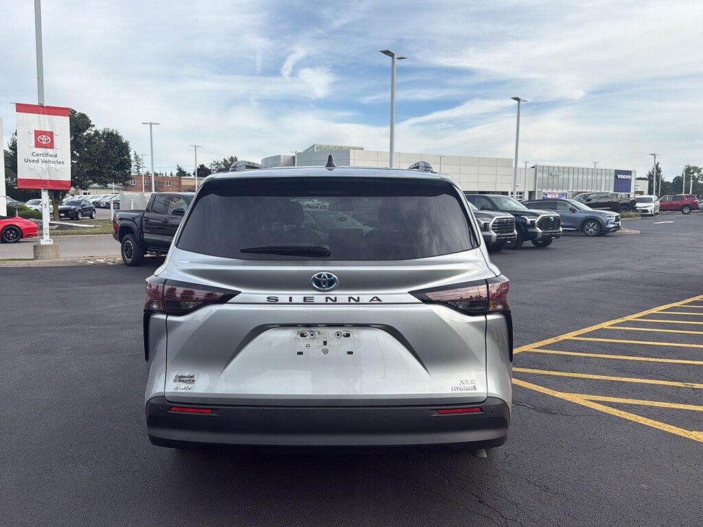 Certified 2024 Toyota Sienna XLE 7-Passenger Van