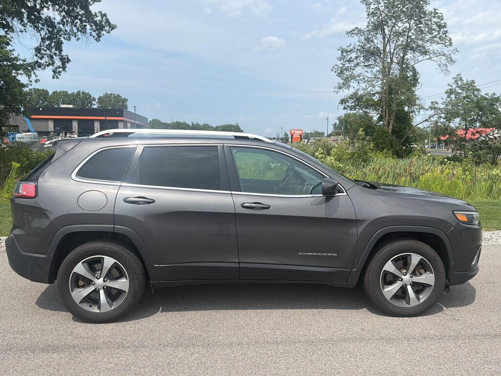 Used 2019 Jeep Cherokee Limited SUV