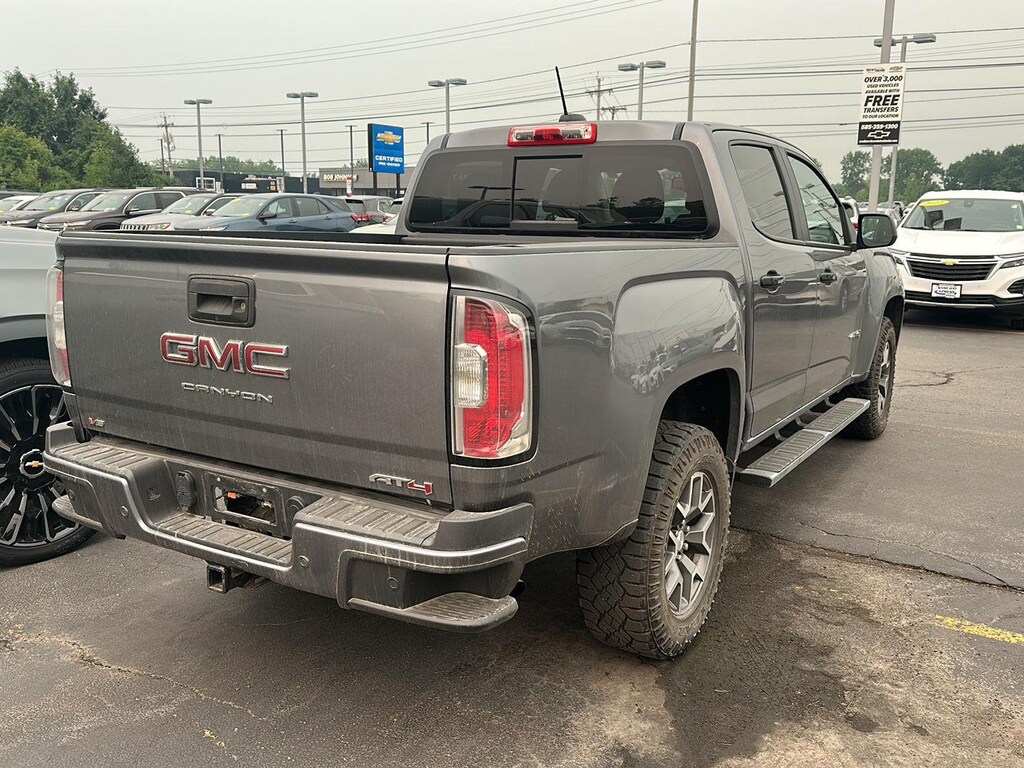Used 2022 GMC Canyon 4WD AT4 w/Leather Truck