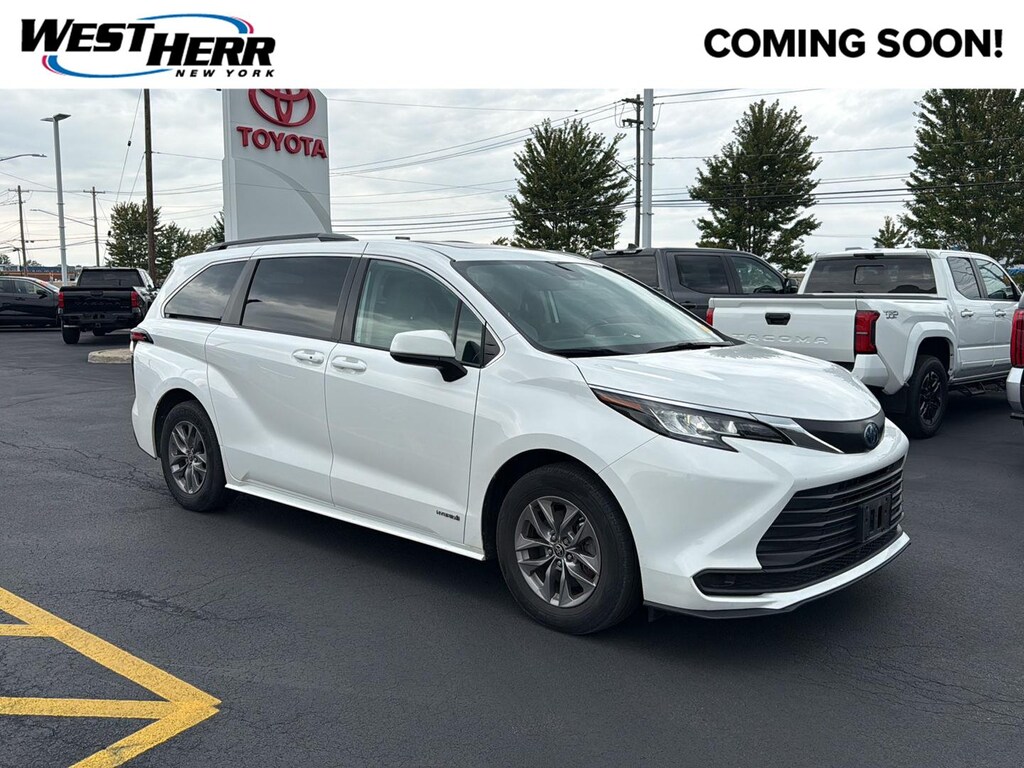 Certified 2021 Toyota Sienna LE 8-Passenger Van