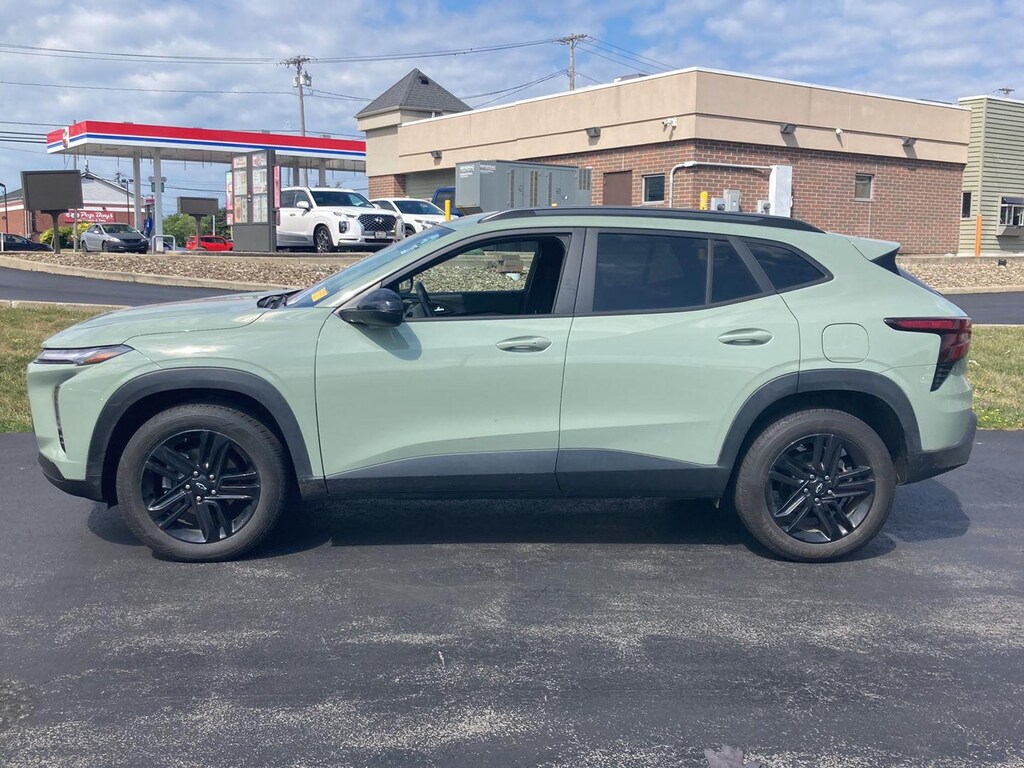 Used 2024 Chevrolet Trax Activ SUV