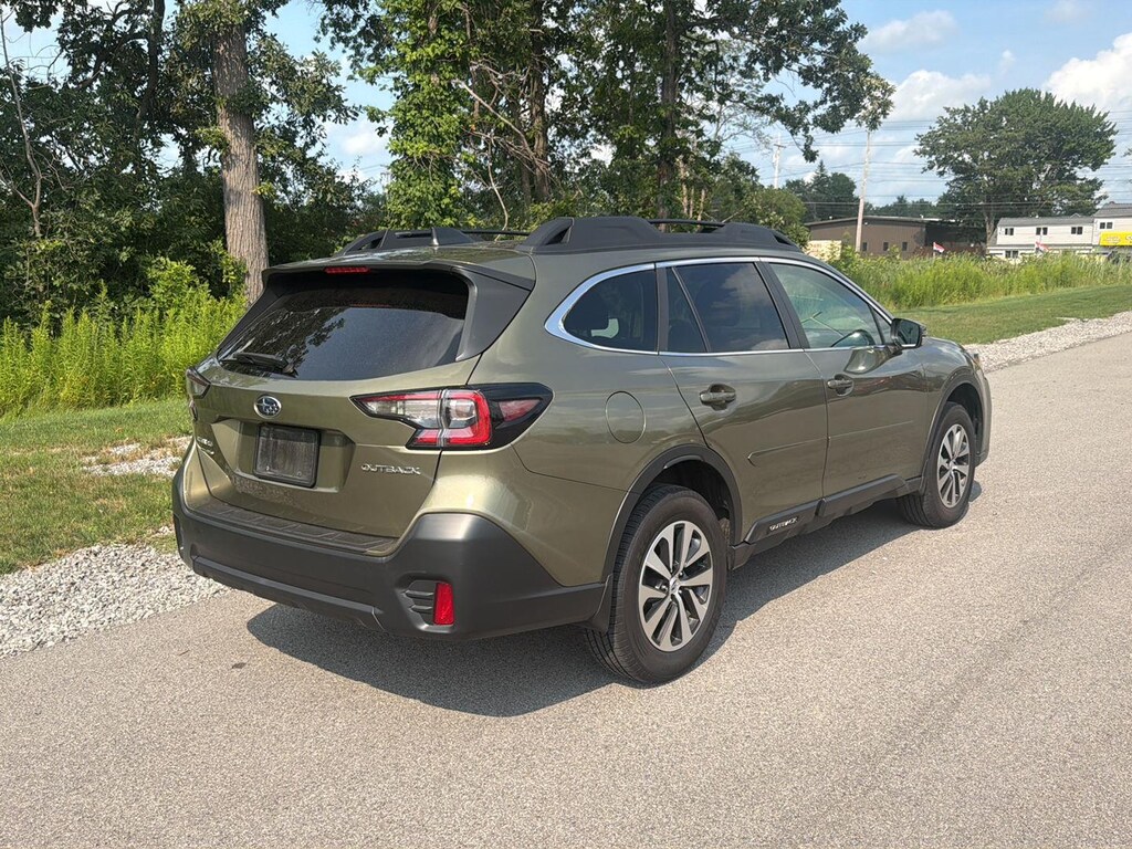 Used 2022 Subaru Outback Premium SUV