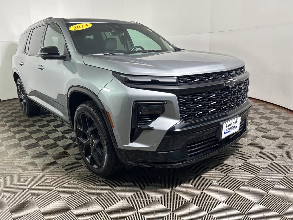 Used 2024 Chevrolet Traverse RS SUV