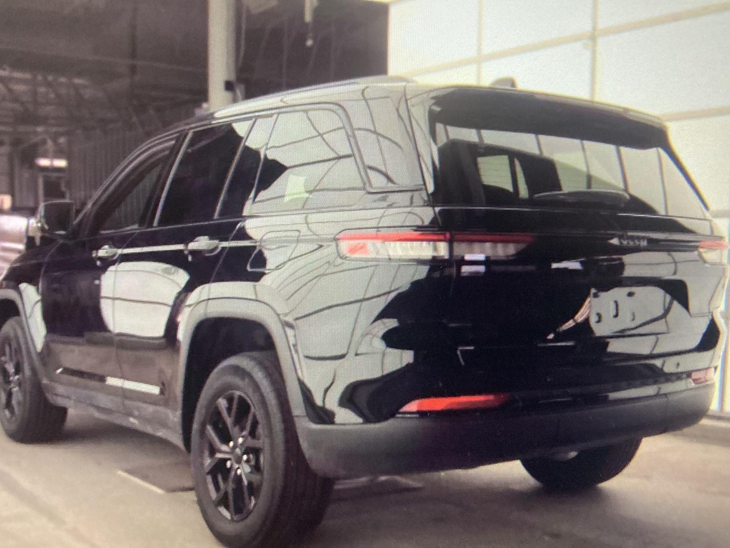 Certified 2024 Jeep Grand Cherokee Altitude SUV