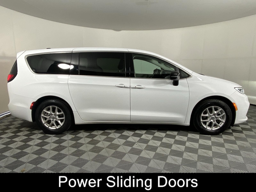Certified 2024 Chrysler Pacifica Touring L Van