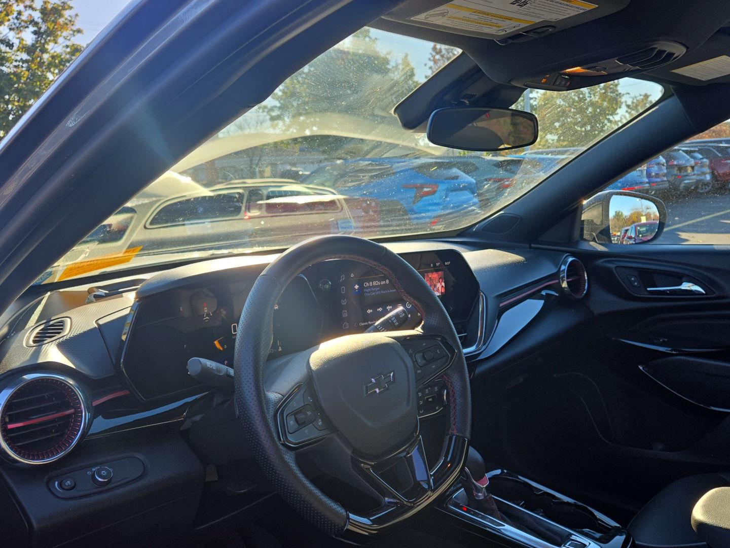 Used 2025 Chevrolet Trax 2RS SUV