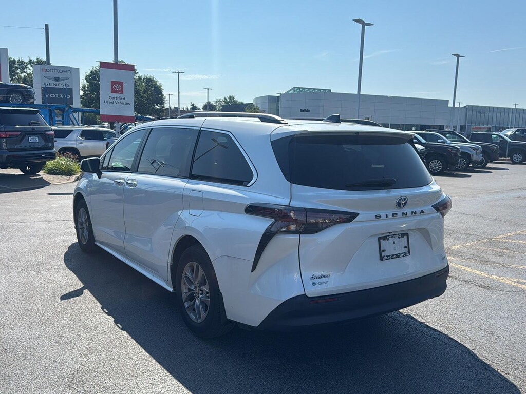 Certified 2025 Toyota Sienna XLE Van