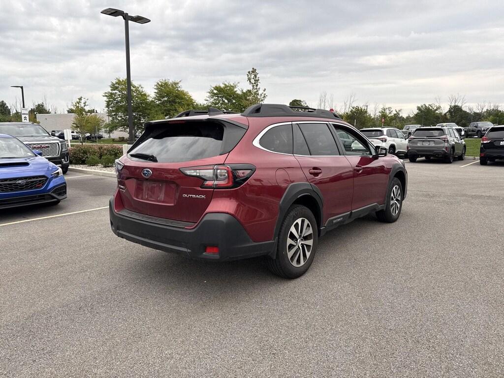 Used 2025 Subaru Outback Premium SUV