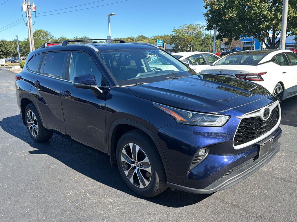 Used 2023 Toyota Highlander XLE SUV