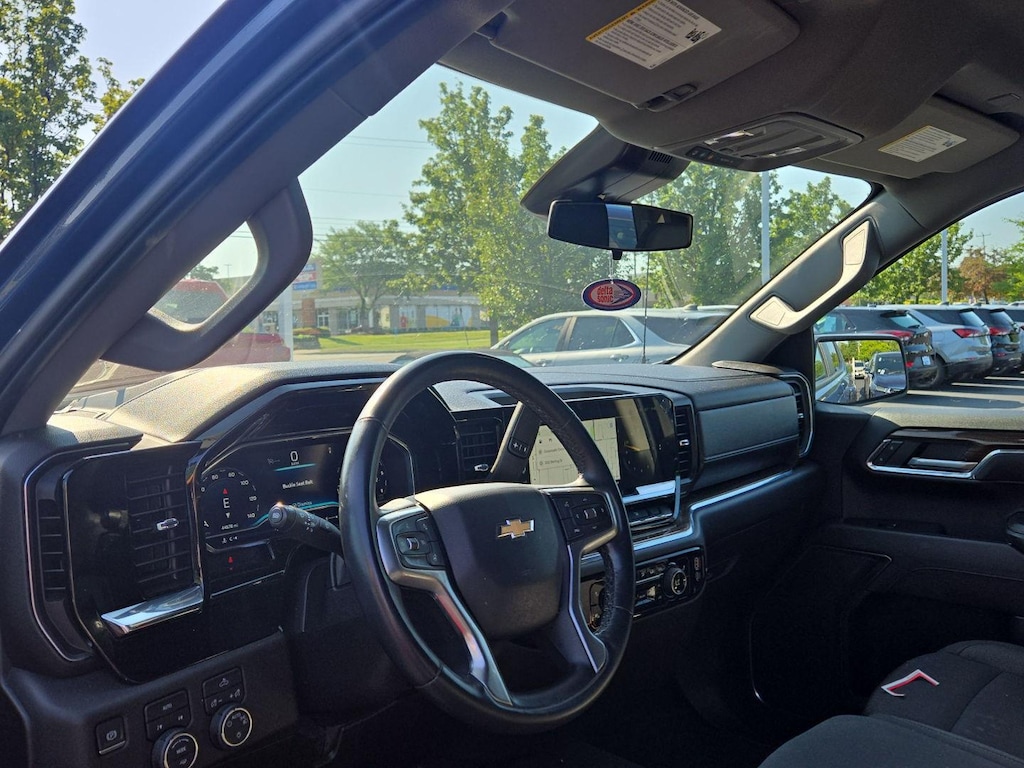 Used 2024 Chevrolet Silverado 1500 LT Truck