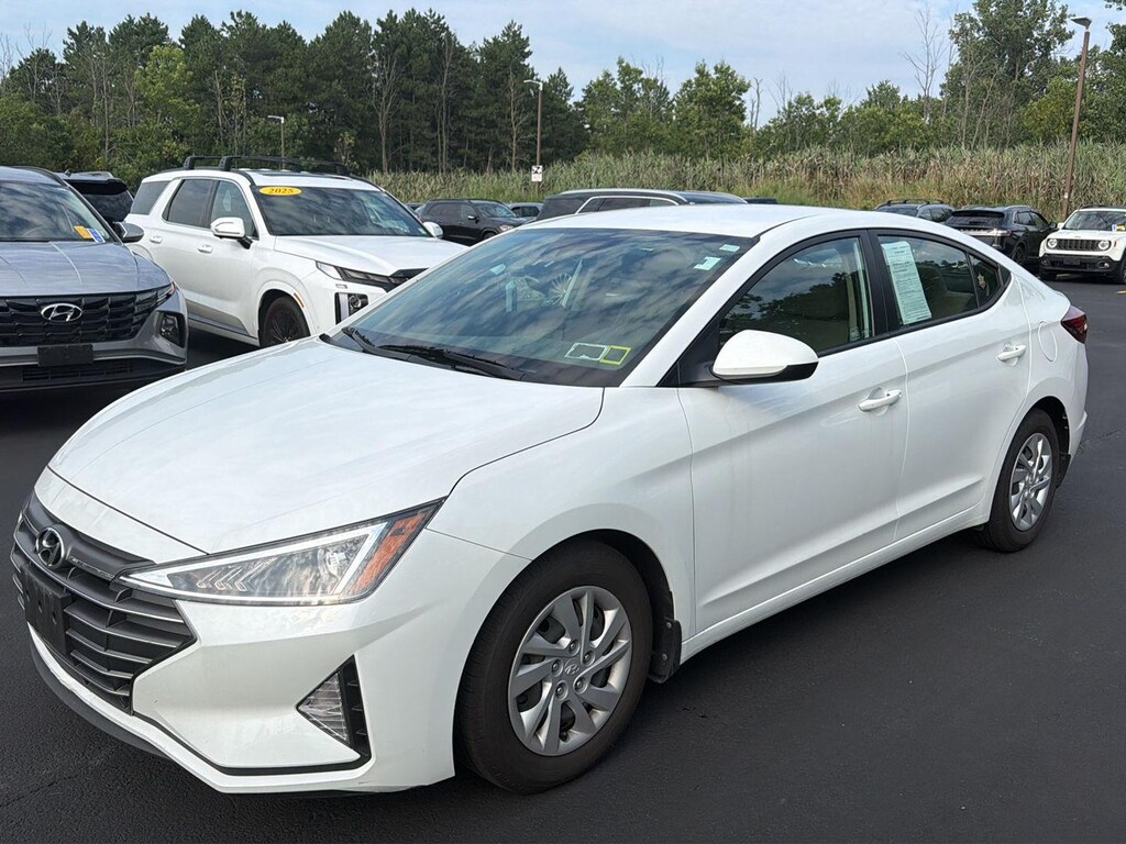 Used 2020 Hyundai Elantra SE Sedan