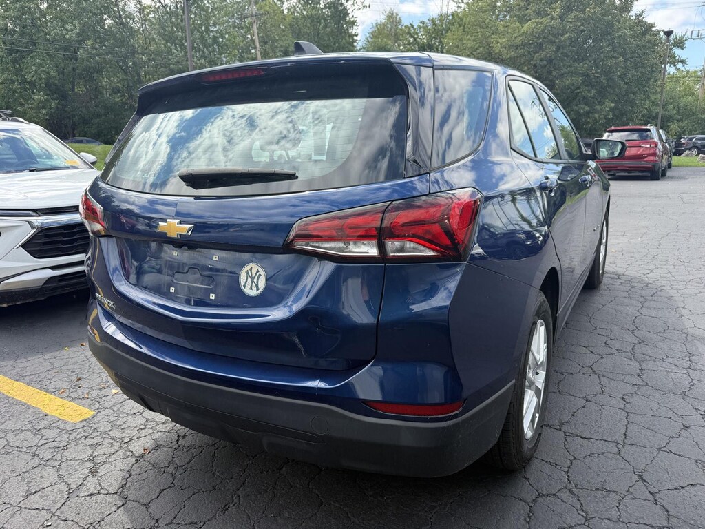 Used 2022 Chevrolet Equinox LS SUV