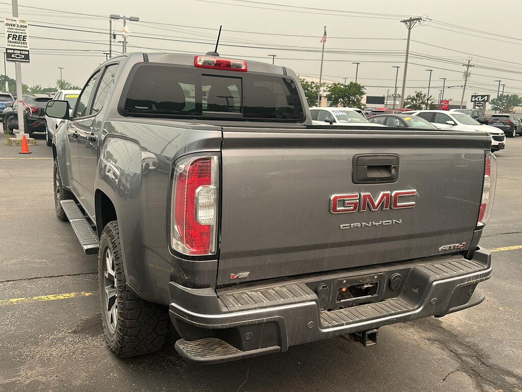Used 2022 GMC Canyon 4WD AT4 w/Leather Truck