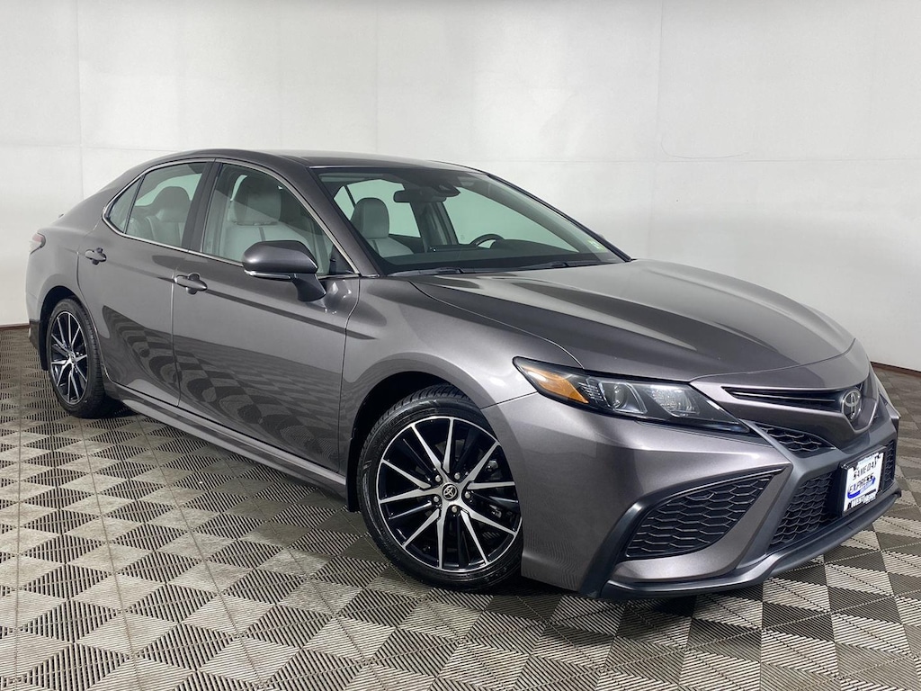 Used 2023 Toyota Camry SE Sedan