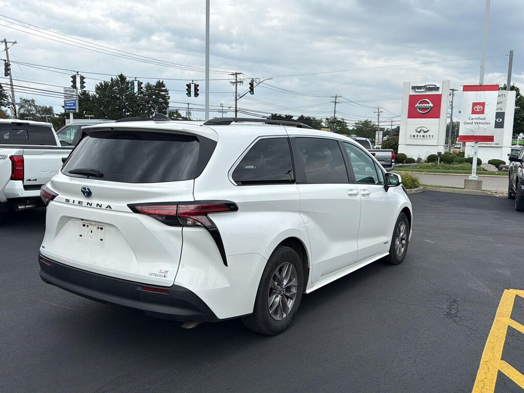Certified 2021 Toyota Sienna LE 8-Passenger Van