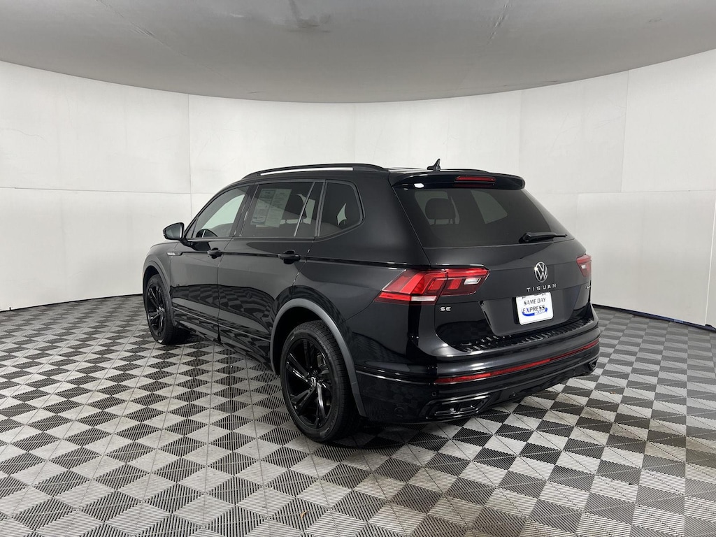 Used 2024 Volkswagen Tiguan SE R-Line Black SUV