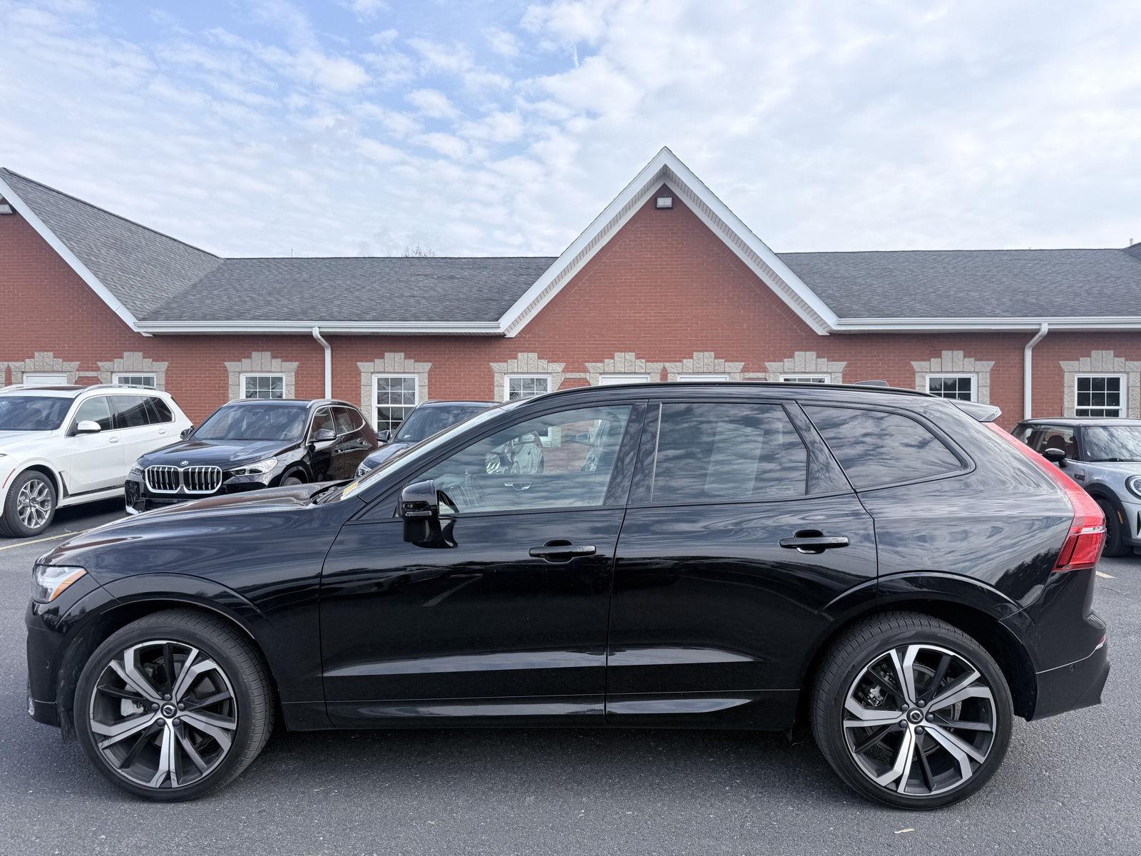 Used 2023 Volvo XC60 Ultimate Dark Theme SUV