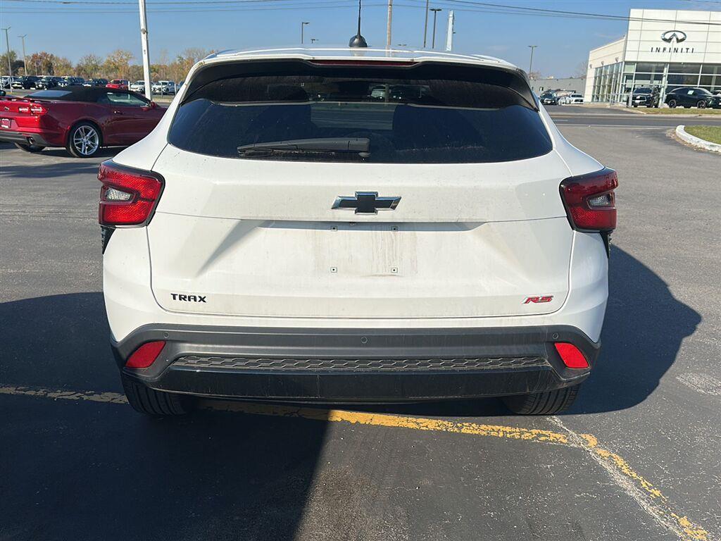 Used 2024 Chevrolet Trax 1RS SUV