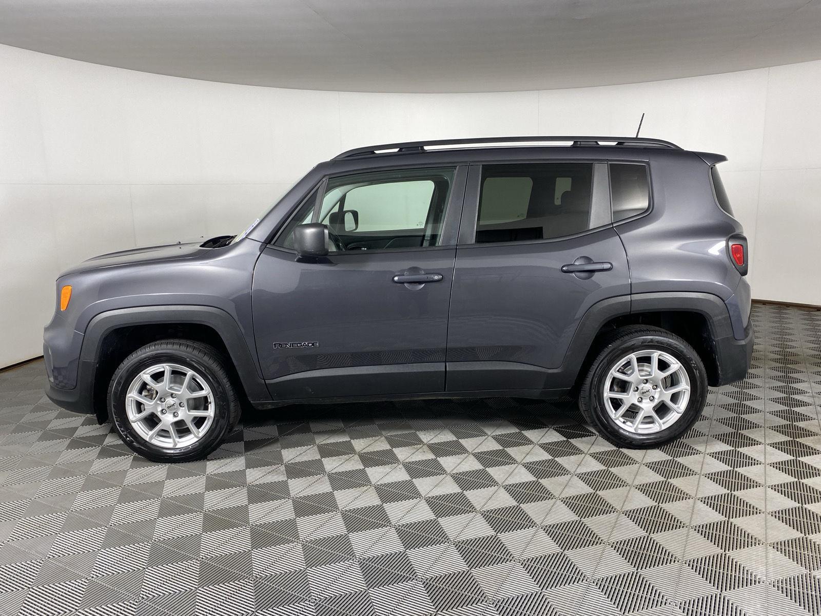 Used 2022 Jeep Renegade Latitude SUV