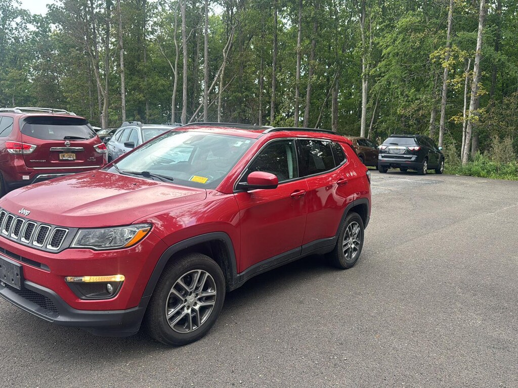 Used 2020 Jeep Compass Latitude w/Sun/Safety Pkg SUV