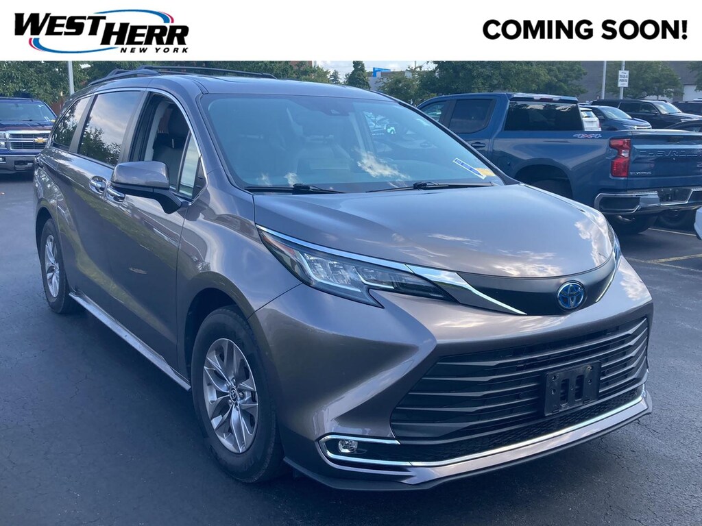 Used 2022 Toyota Sienna WG