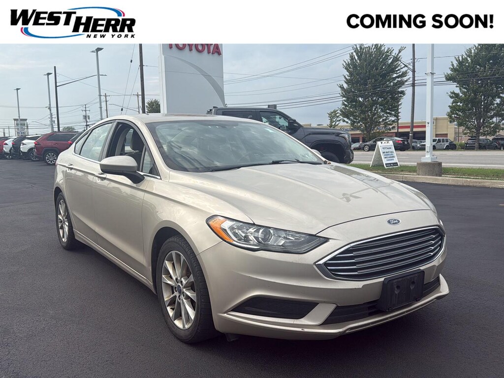 Used 2017 Ford Fusion SE Sedan