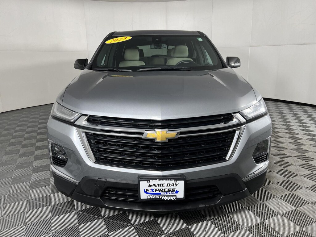 Used 2023 Chevrolet Traverse LS SUV