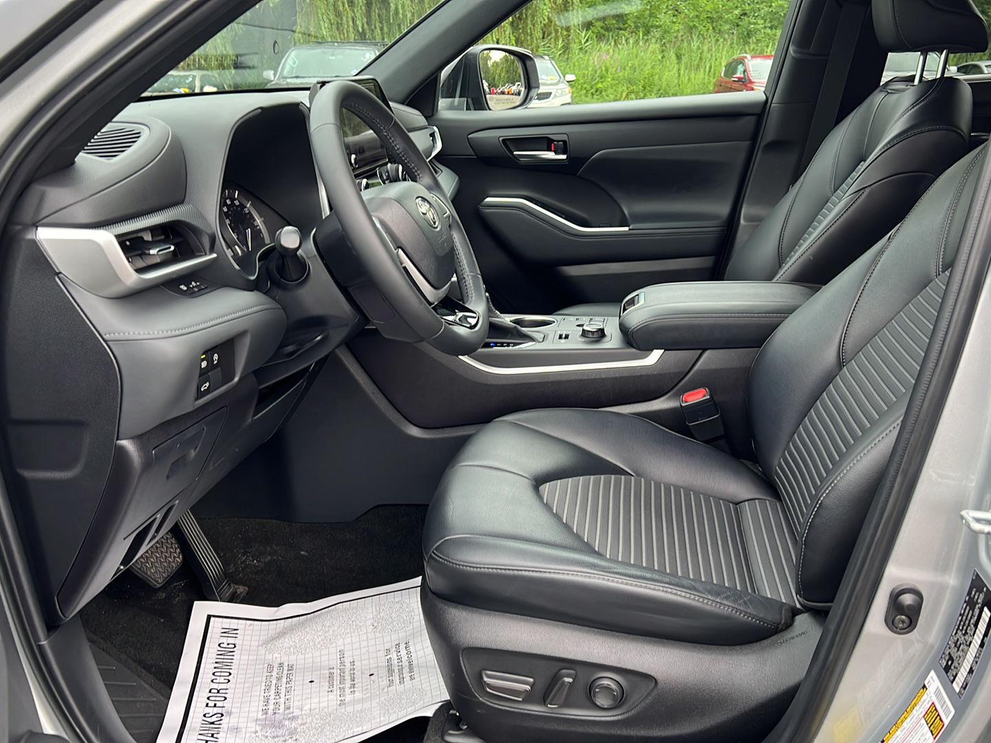 Used 2023 Toyota Highlander XSE SUV