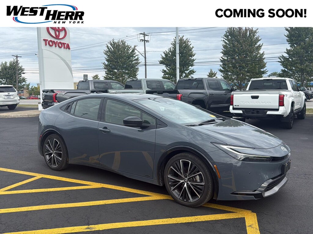 Used 2023 Toyota Prius XLE Hatchback