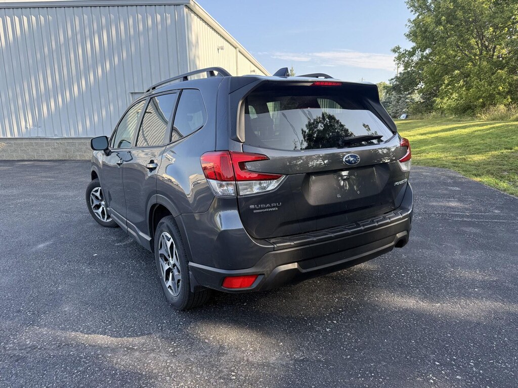 Used 2024 Subaru Forester Premium SUV