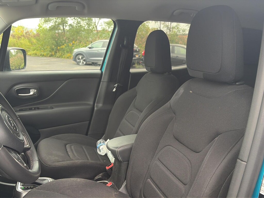 Used 2022 Jeep Renegade Latitude SUV