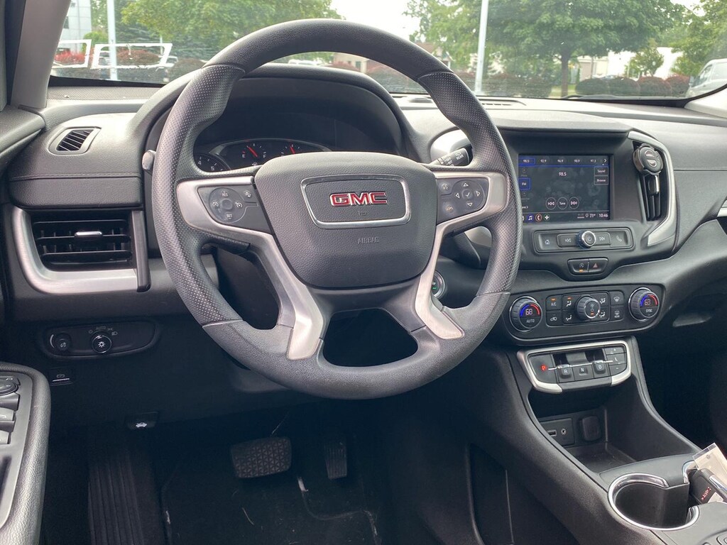 Used 2024 GMC Terrain SLE SUV