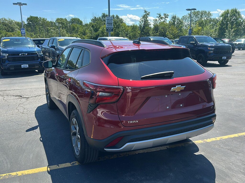 Used 2024 Chevrolet Trax LT SUV