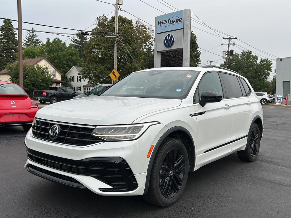 Certified 2022 Volkswagen Tiguan SE R-Line Black SUV