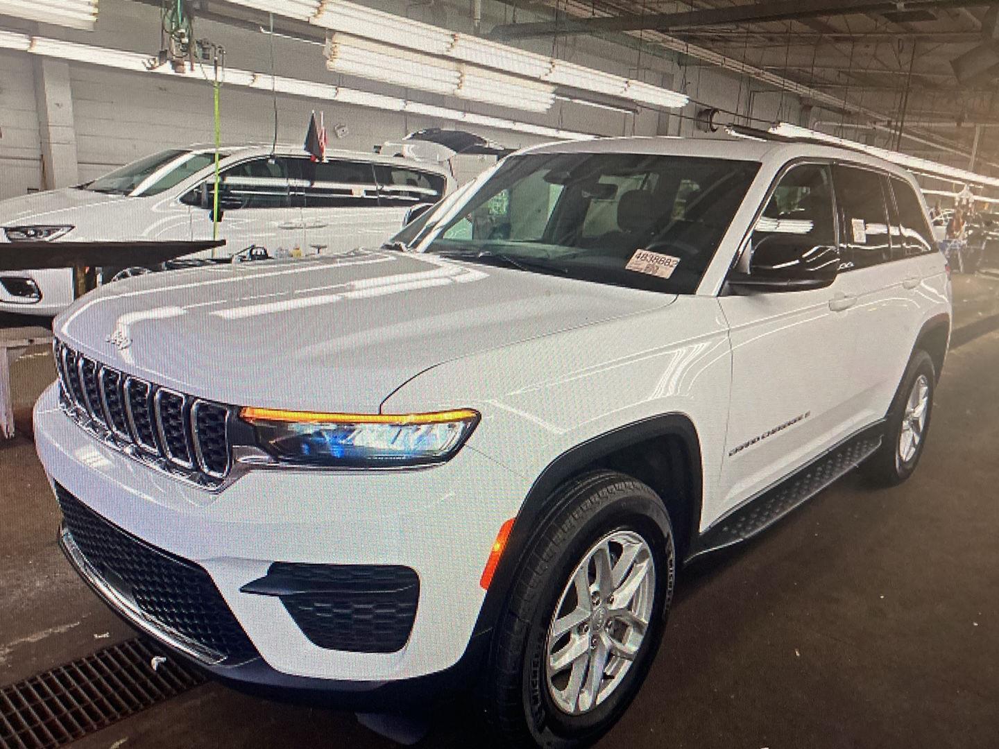 Certified 2025 Jeep Grand Cherokee Laredo X SUV