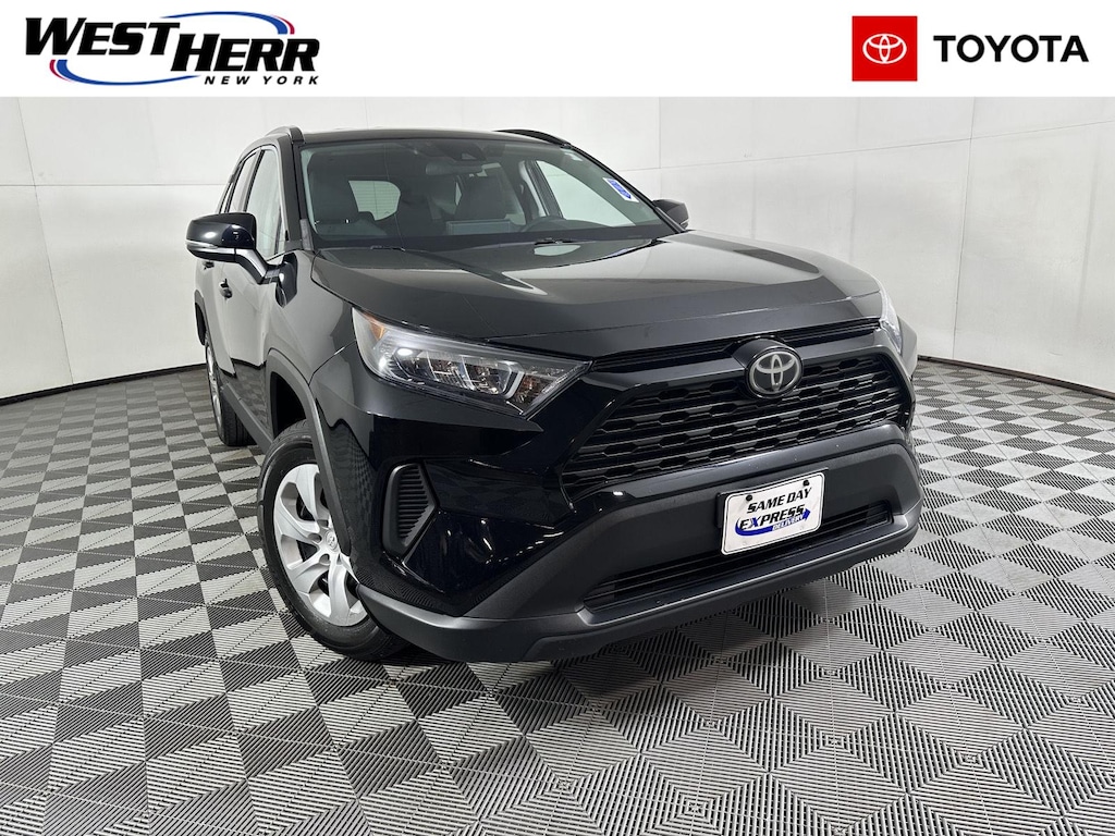 Used 2021 Toyota RAV4 LE SUV