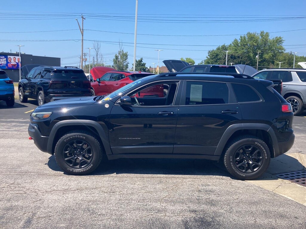 Used 2022 Jeep Cherokee Trailhawk SUV