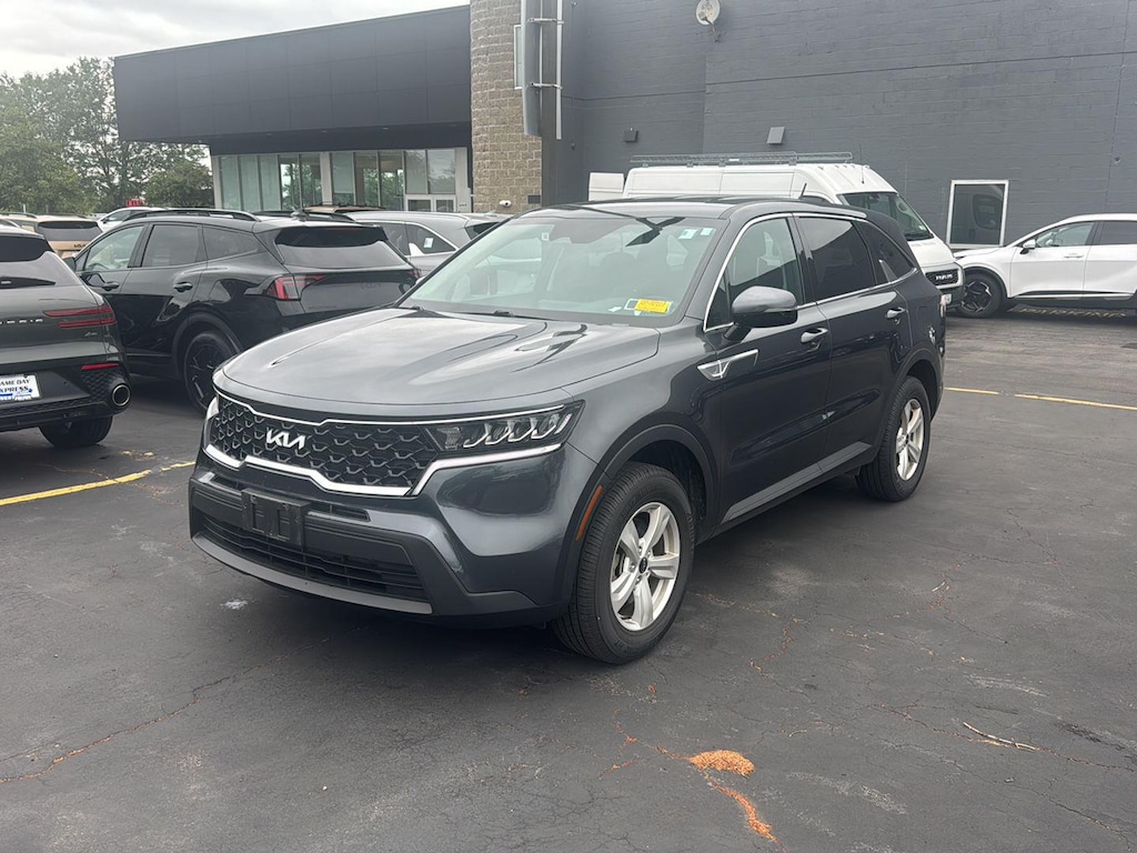Certified 2023 Kia Sorento LX