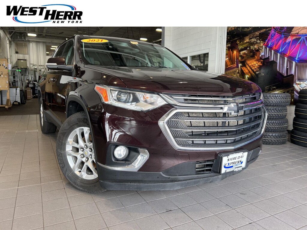 Used 2021 Chevrolet Traverse LT Leather SUV