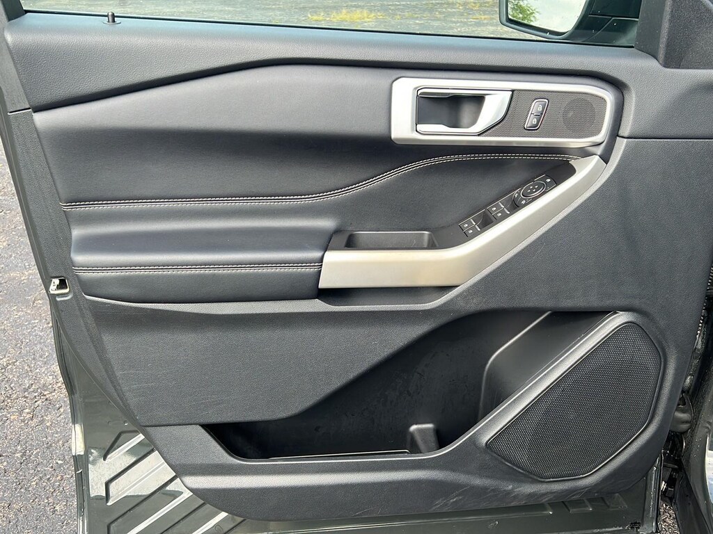 Used 2022 Ford Explorer XLT SUV