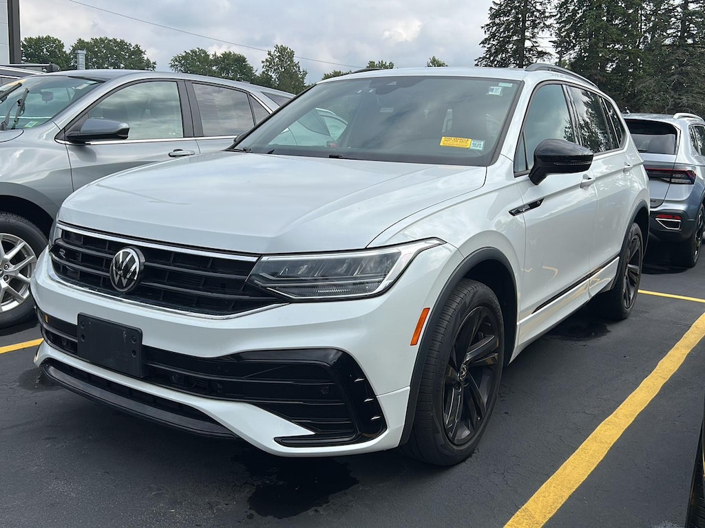 Certified 2023 Volkswagen Tiguan SE R-Line Black SUV