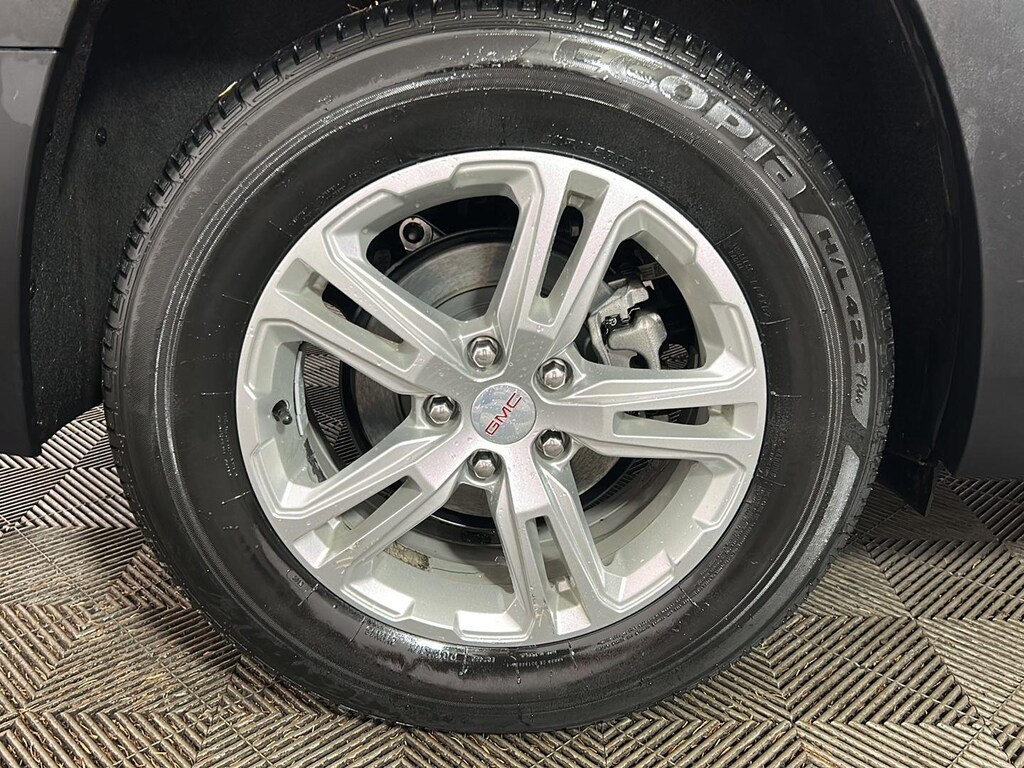 Used 2023 GMC Terrain SLE SUV