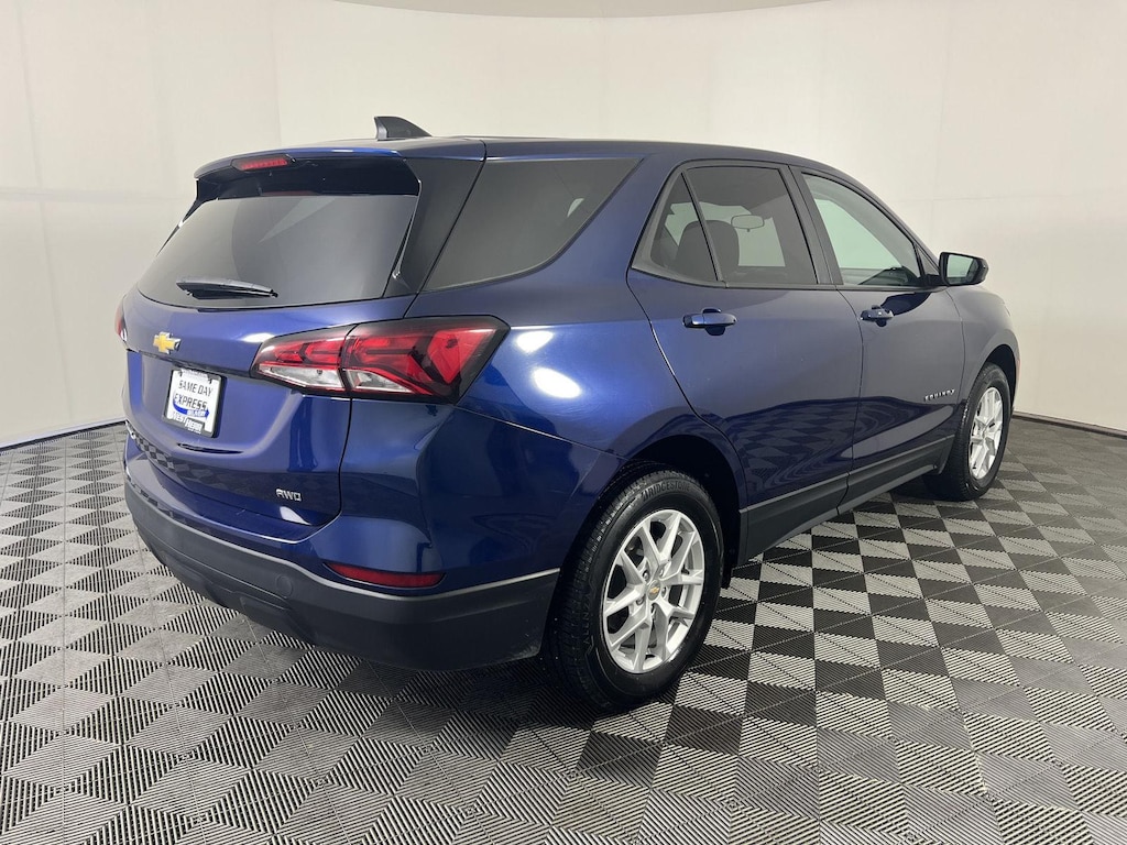 Used 2023 Chevrolet Equinox LS SUV