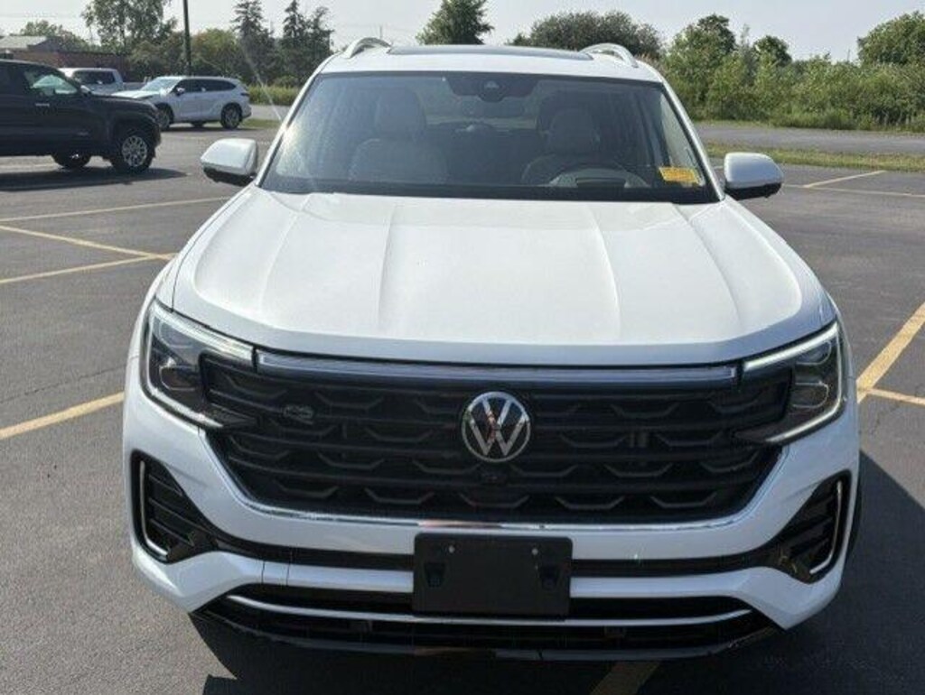 Used 2024 Volkswagen Atlas 2.0T SEL Premium R-Line SUV